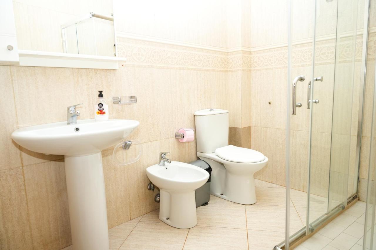 Cozy Apartment In The Heart Of Tirana ! Экстерьер фото