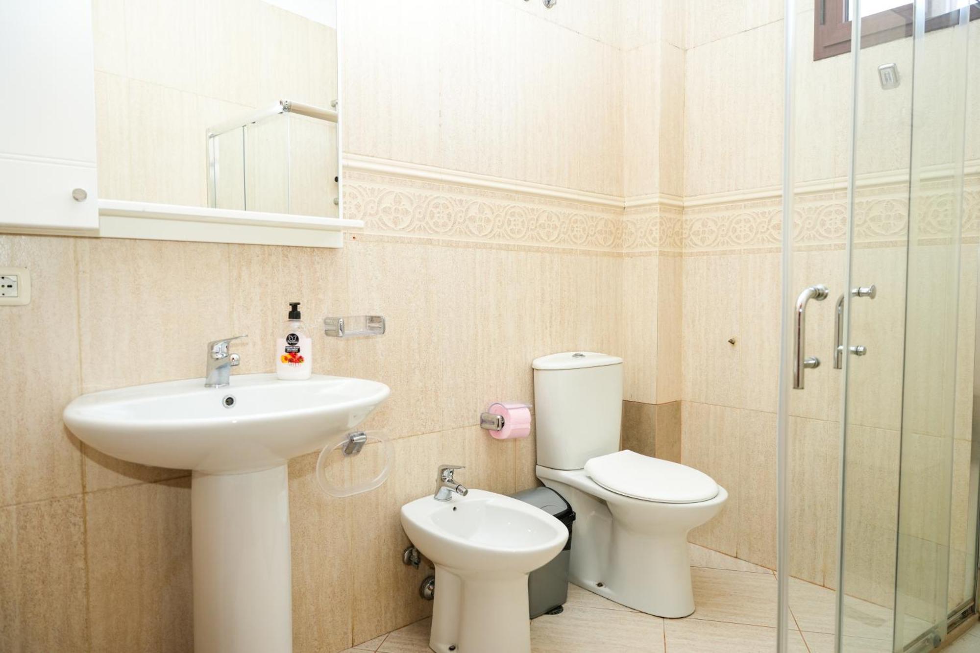Cozy Apartment In The Heart Of Tirana ! Экстерьер фото