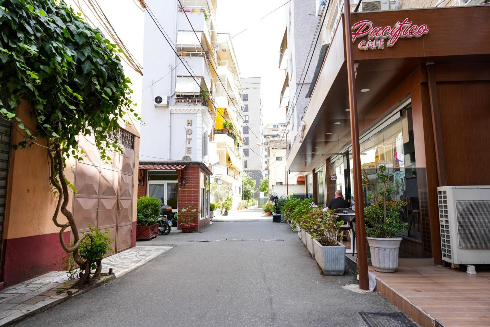 Cozy Apartment In The Heart Of Tirana ! Экстерьер фото